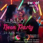 💥 Sabado Neon Party – Cuando la Noche Brilla en la Piel
